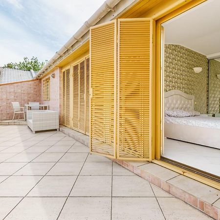 Deribasivska Cozy 4-Room Apartment 敖德萨 外观 照片