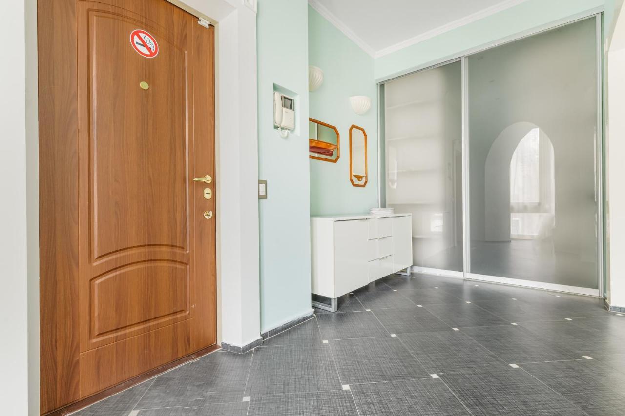 Deribasivska Cozy 4-Room Apartment 敖德萨 外观 照片
