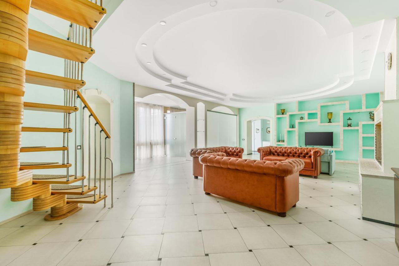 Deribasivska Cozy 4-Room Apartment 敖德萨 外观 照片