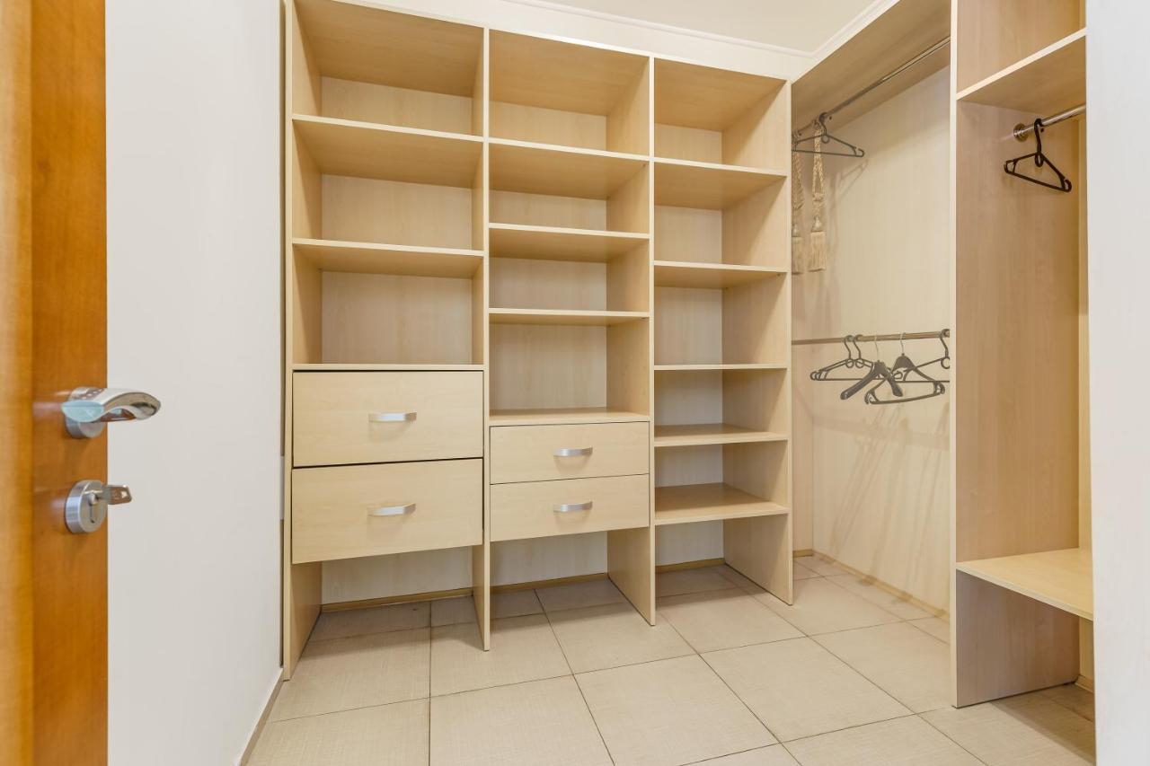 Deribasivska Cozy 4-Room Apartment 敖德萨 外观 照片