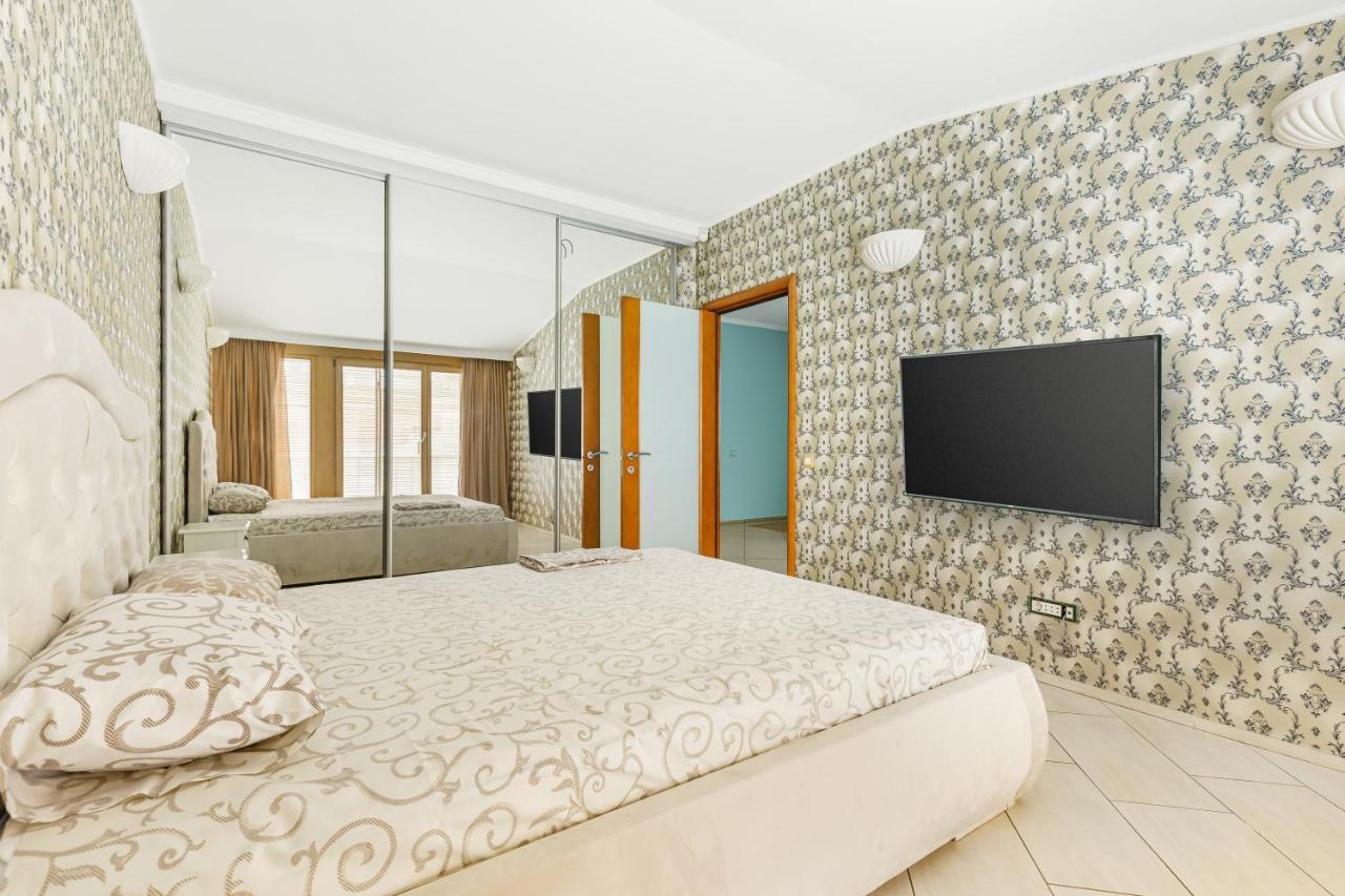 Deribasivska Cozy 4-Room Apartment 敖德萨 外观 照片